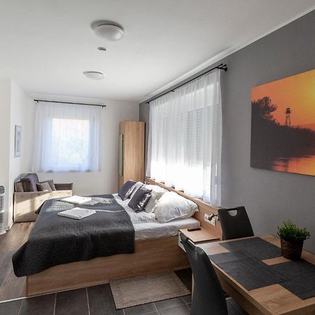 Horvath Apartman Fertod Exterior photo