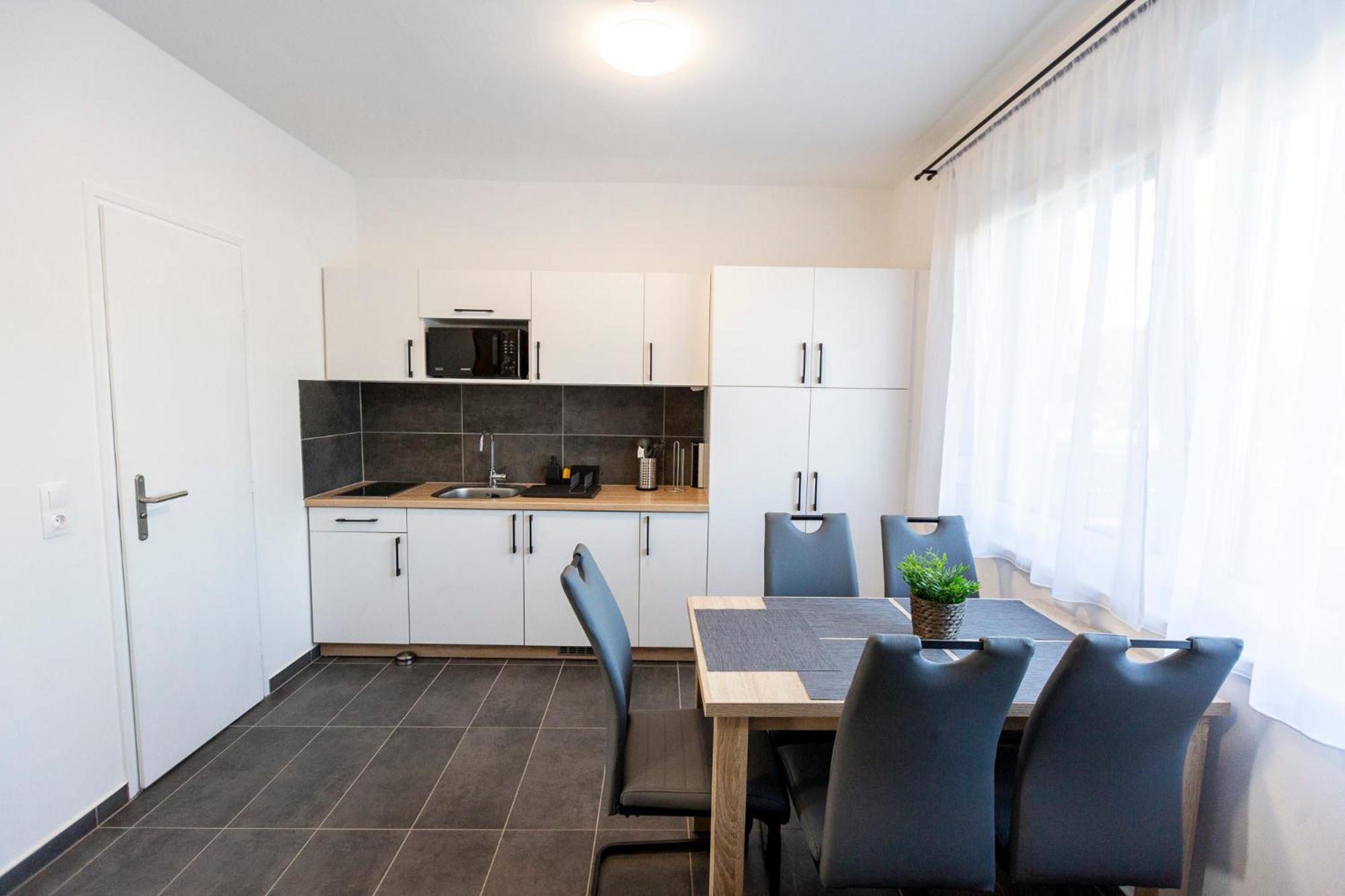Horvath Apartman Fertod Exterior photo