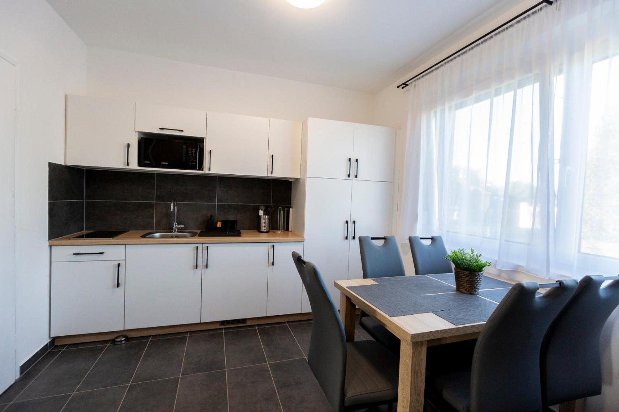 Horvath Apartman Fertod Exterior photo